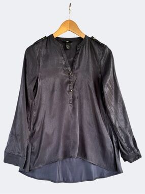 🎉5 for $45🎉 H&M top blouse shirt size 4